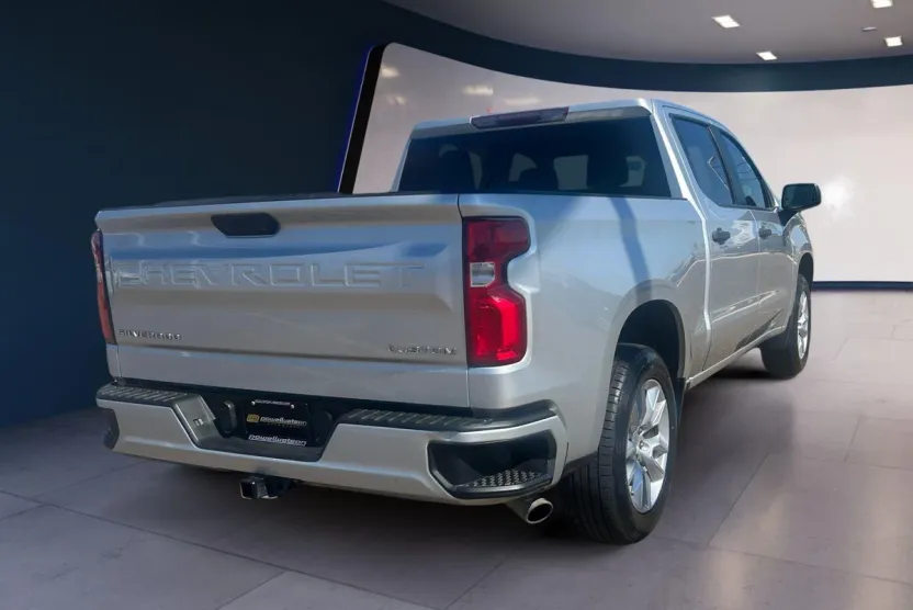 2020 Chevrolet Silverado 1500 Custom photo 1