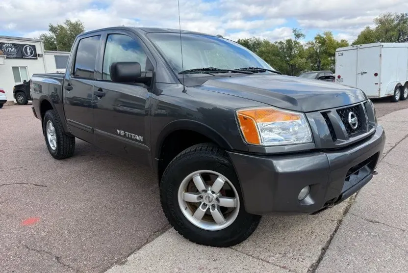 2008 Nissan Titan PRO-4X photo 1