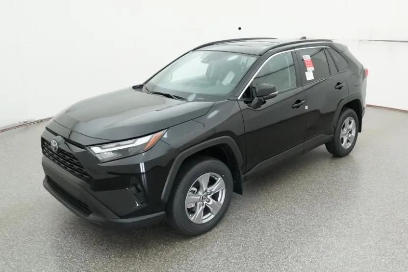 2025 Toyota RAV4 XLE photo 1