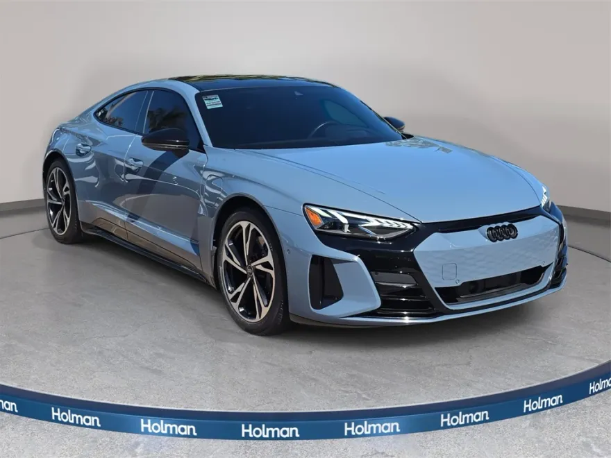 2023 Audi e-tron GT Prestige photo 1