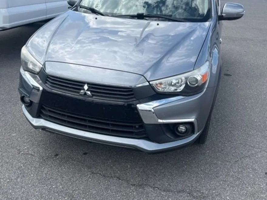 2017 Mitsubishi Outlander Sport SE photo 1