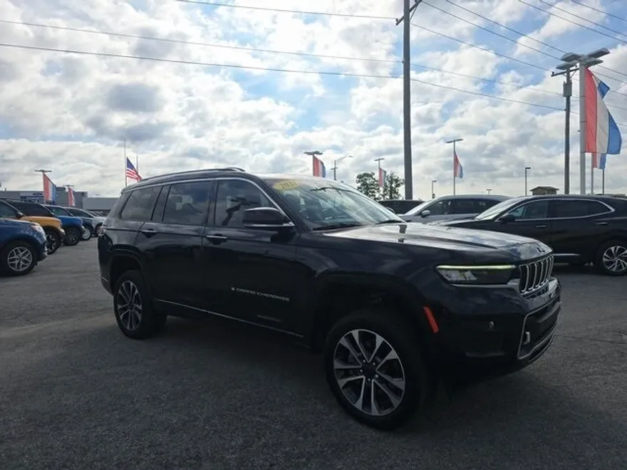 2021 Jeep Grand Cherokee Overland photo 1