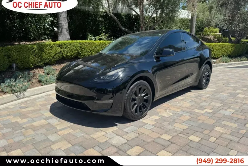 2023 Tesla Model Y Long Range photo 1