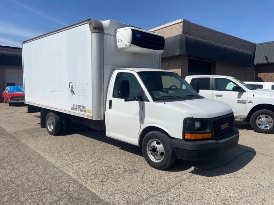 2014 Gmc Savana 3500 Cutaway photo 1