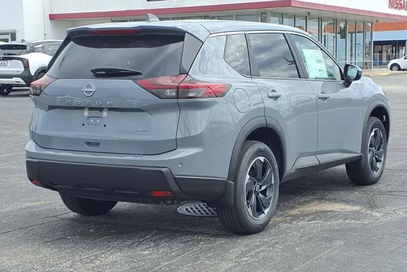 2026 Nissan Rogue SV photo 1