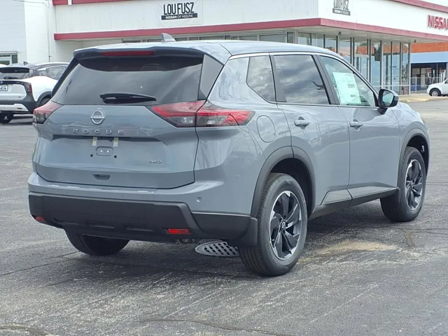 2026 Nissan Rogue SV photo 1