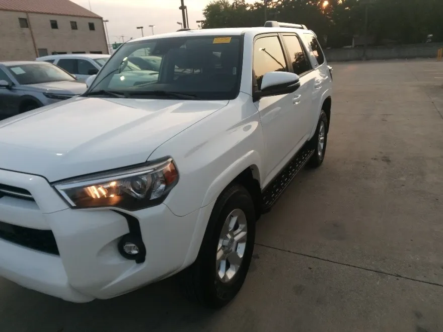 2024 Toyota 4Runner SR5 Premium photo 1