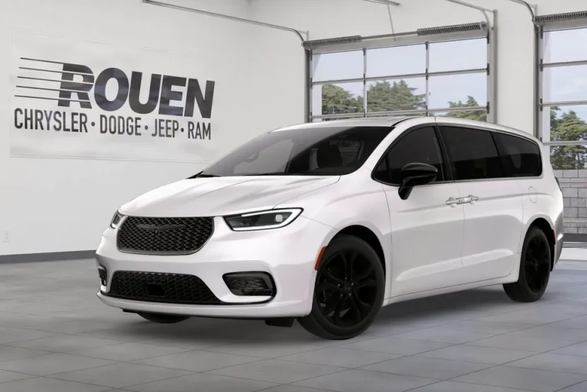 2026 Chrysler Pacifica photo 1