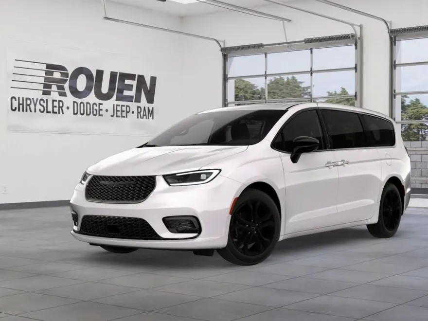 2026 Chrysler Pacifica photo 1