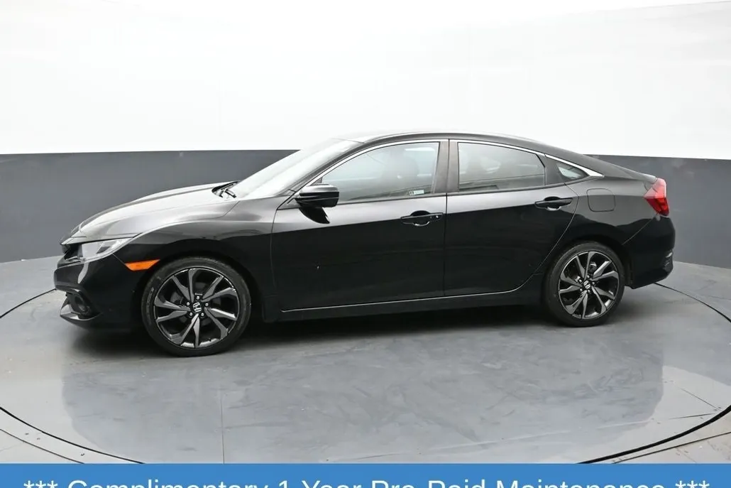 2021 Honda Civic Sport photo 1