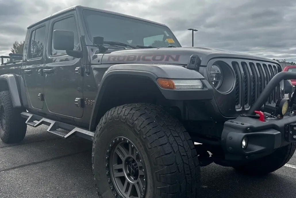 2020 Jeep Gladiator Rubicon photo 1