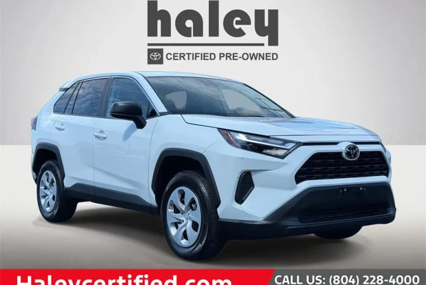 2024 Toyota RAV4 LE photo 1