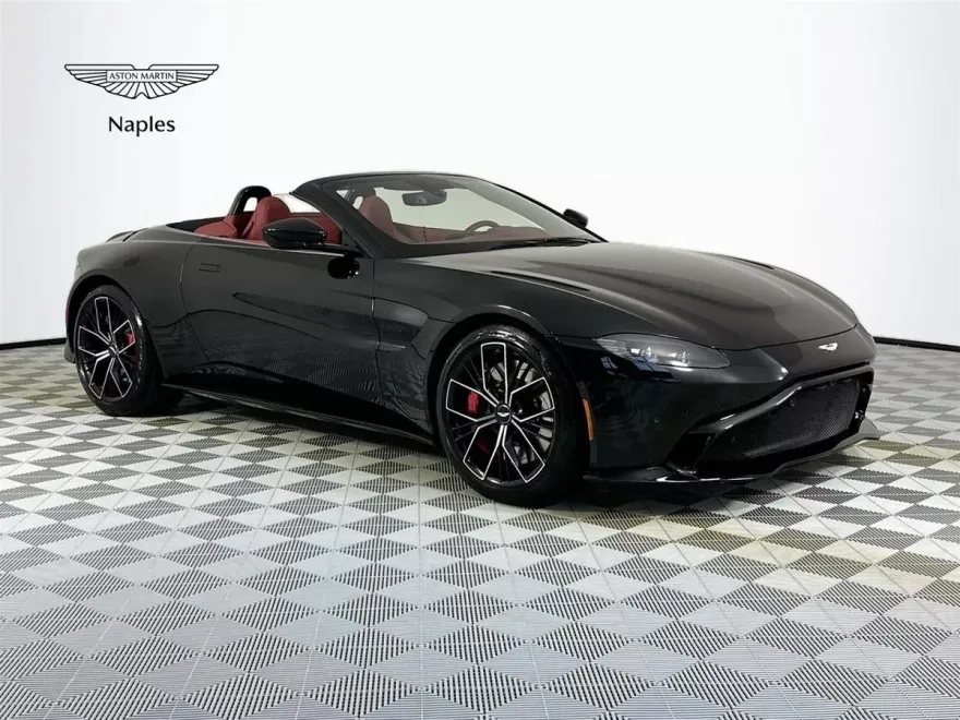 2022 Aston Martin Vantage Roadster photo 1