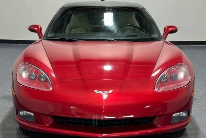 2005 Chevrolet Corvette photo 1