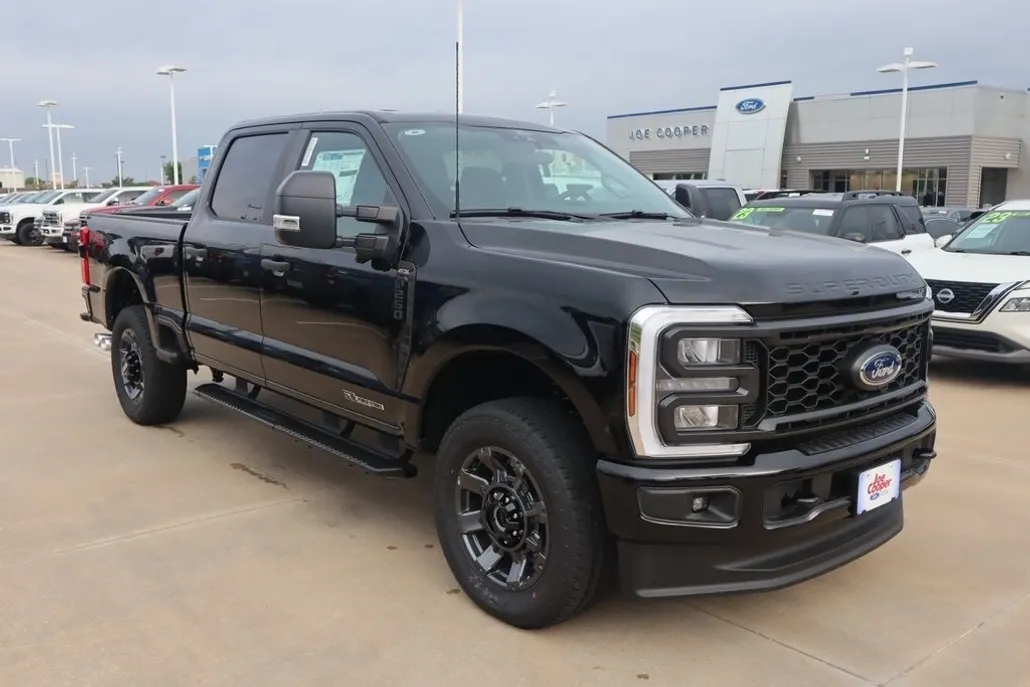 2025 Ford F-250 photo 1
