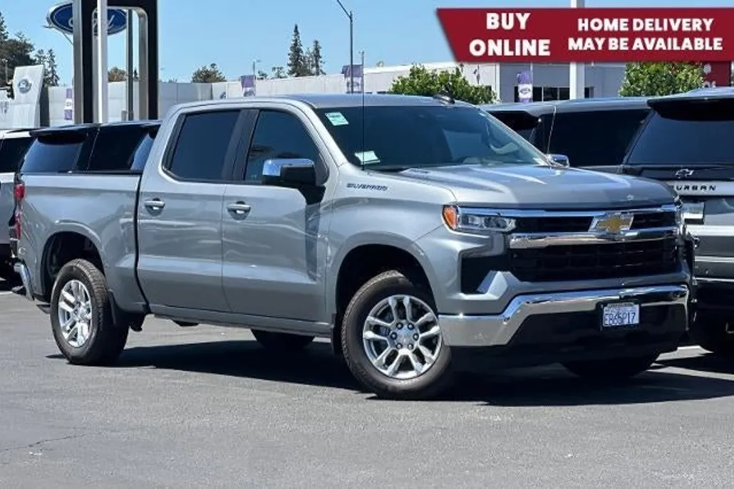 2025 Chevrolet Silverado 1500 LT photo 1