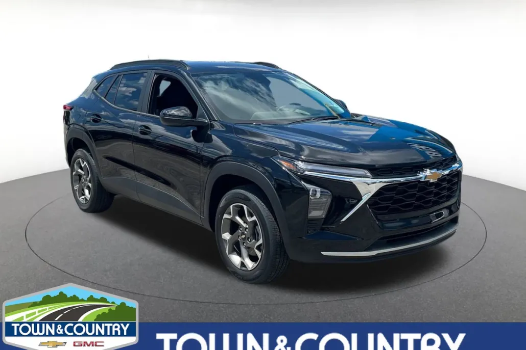 2025 Chevrolet Trax LT photo 1