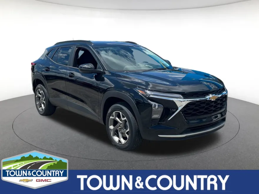 2025 Chevrolet Trax LT photo 1