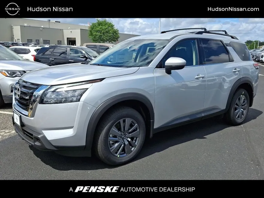 2025 Nissan Pathfinder SV photo 1