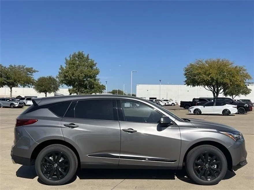2025 Acura RDX photo 1