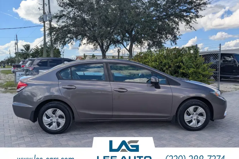 2013 Honda Civic LX photo 1