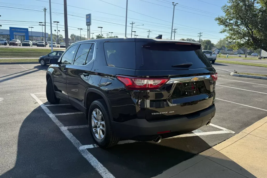 2020 Chevrolet Traverse 1LS photo 1
