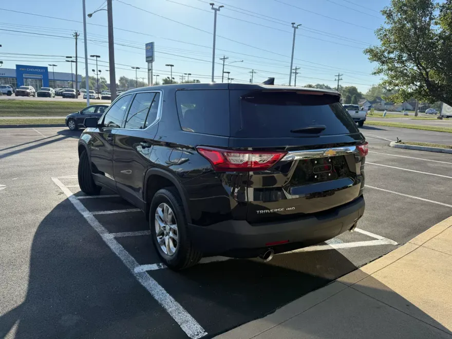 2020 Chevrolet Traverse 1LS photo 1