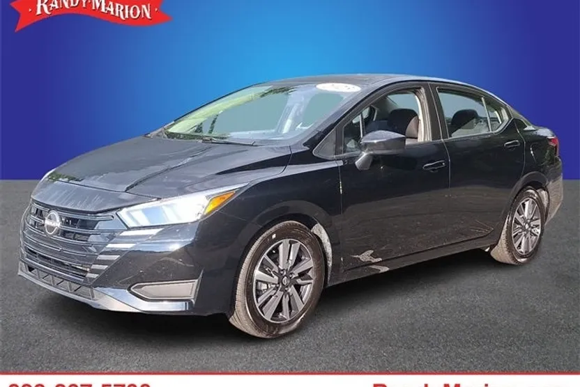 2023 Nissan Versa 1.6 SV photo 1