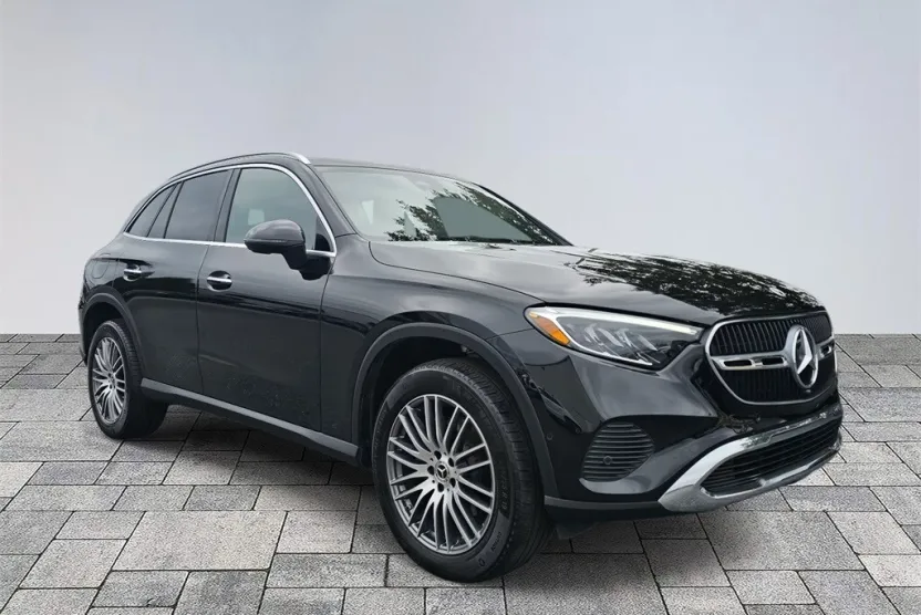 2024 Mercedes Benz GLC 300 4MATIC photo 1