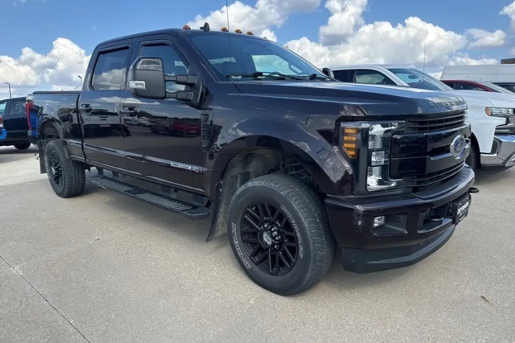 2019 Ford F-250 Lariat photo 1