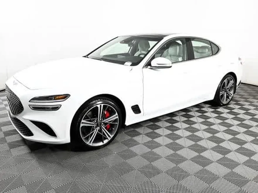2025 Genesis G70 2.5T Sport Prestige photo 1