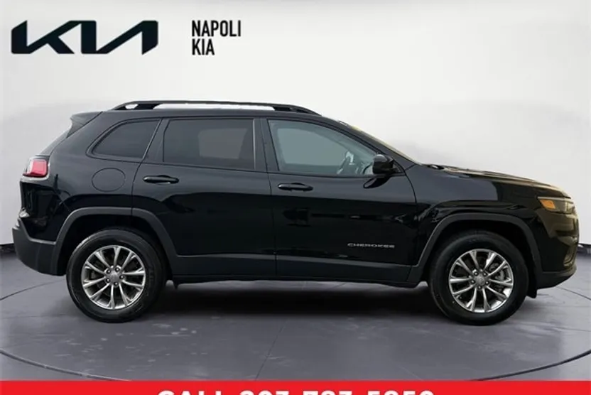 2022 Jeep Cherokee Latitude Lux photo 1