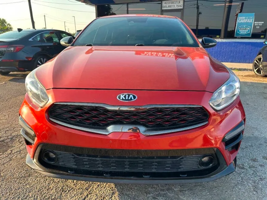 2020 Kia Forte GT-Line photo 1
