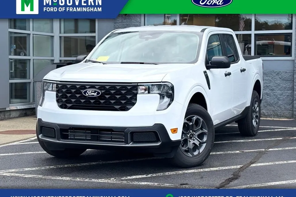 2025 Ford Maverick XLT photo 1