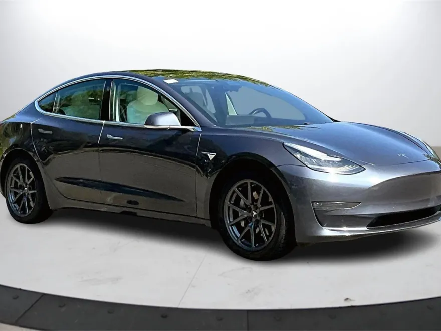 2020 Tesla Model 3 Long Range photo 1