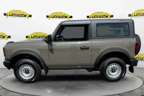 2025 Ford Bronco Base photo 2