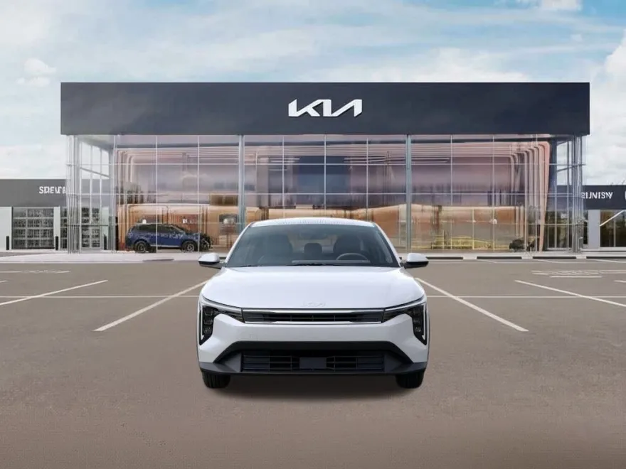 2025 Kia K4 LXS photo 1
