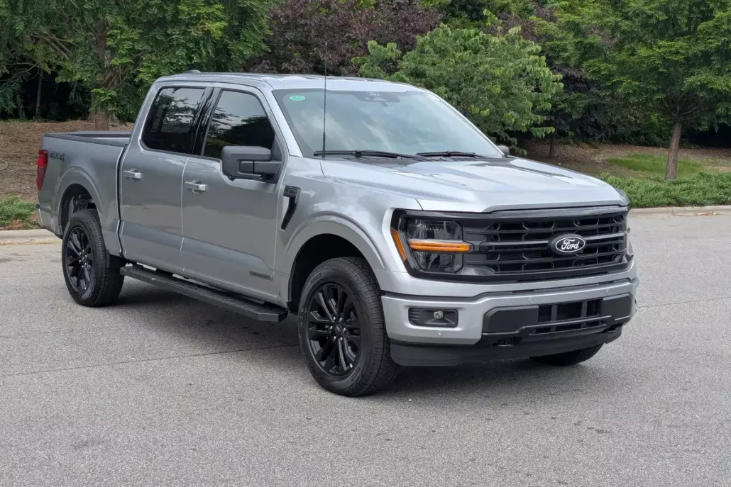 2025 Ford F-150 XLT photo 1