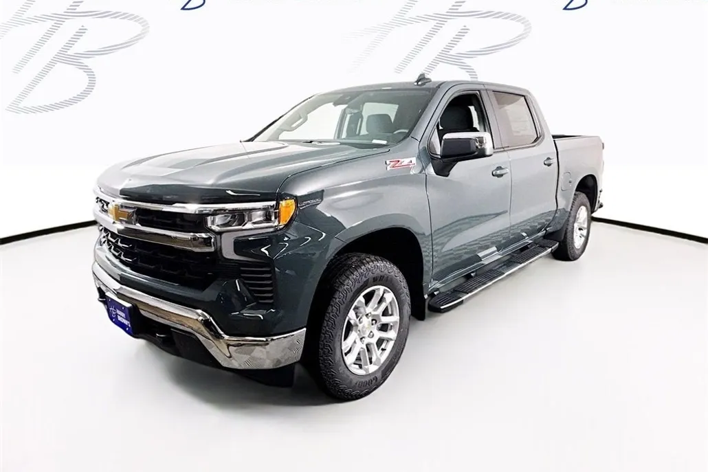 2026 Chevrolet Silverado 1500 LT photo 1