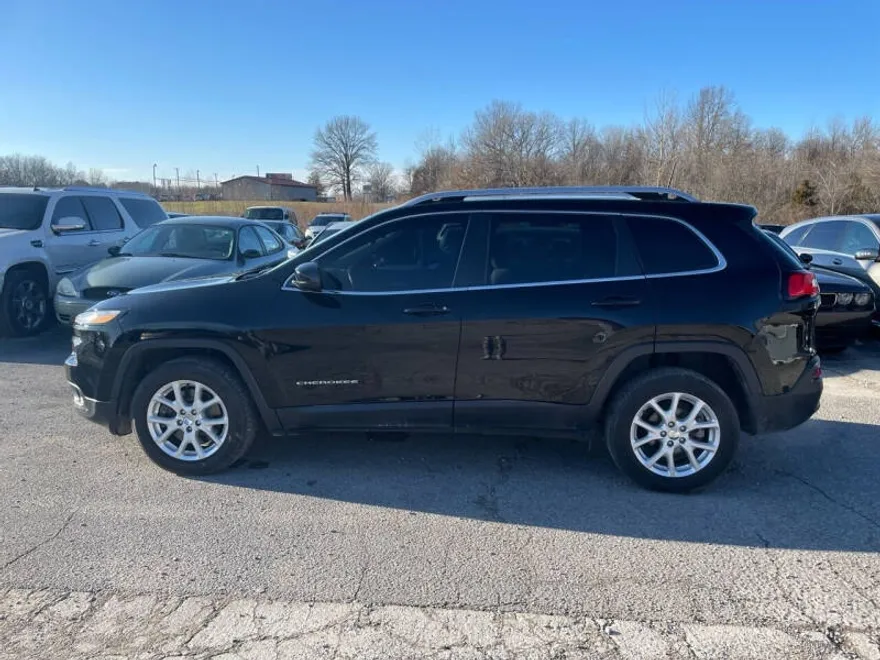 2017 Jeep Cherokee Latitude photo 1
