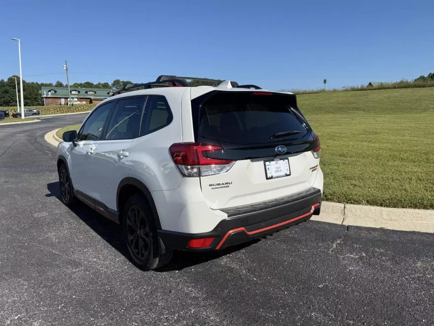 2023 Subaru Forester Sport photo 1