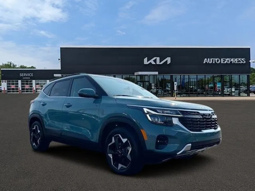 2024 Kia Seltos EX photo 1