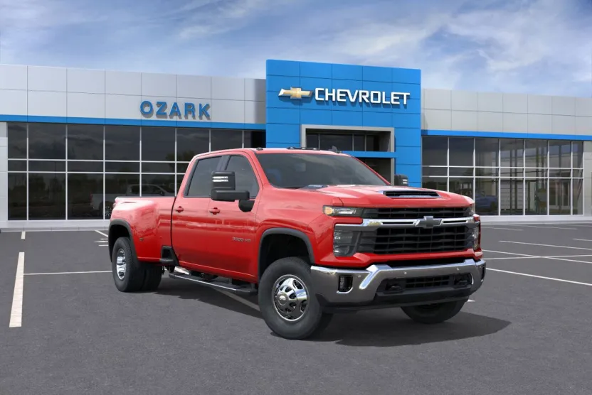 2026 Chevrolet Silverado 3500HD LT photo 1