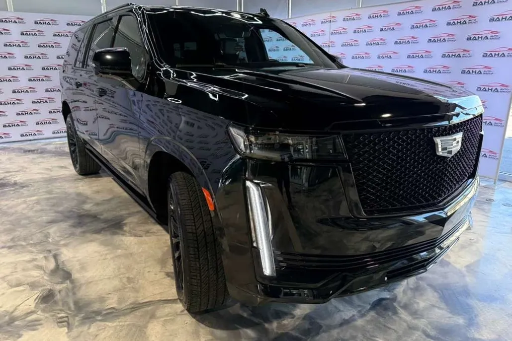 2024 Cadillac Escalade ESV Sport photo 1