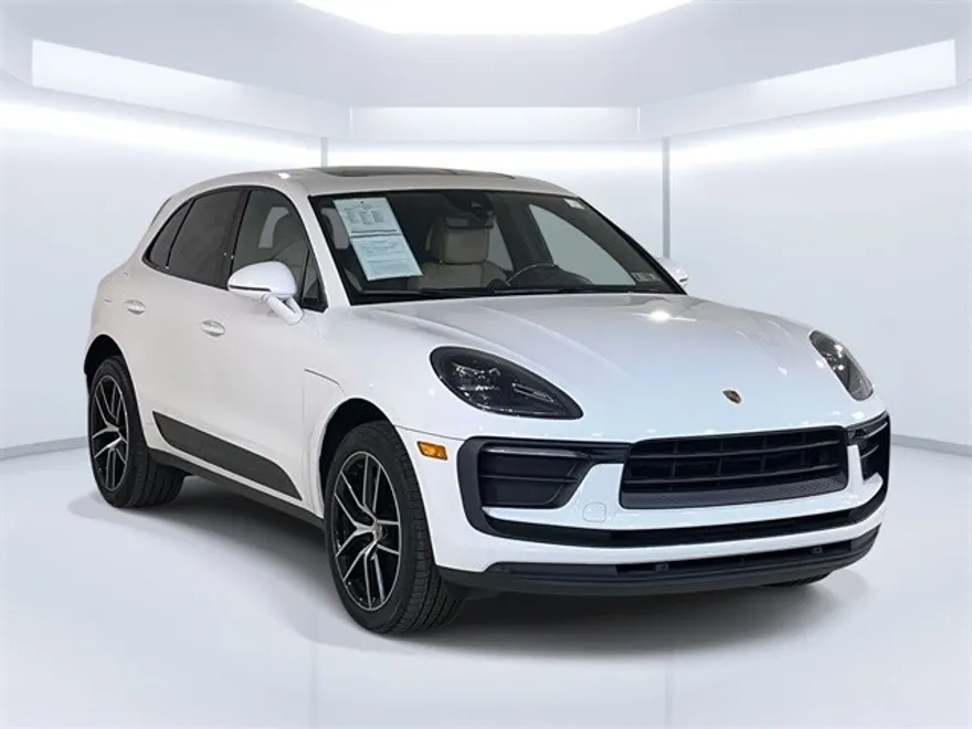2022 Porsche Macan photo 1