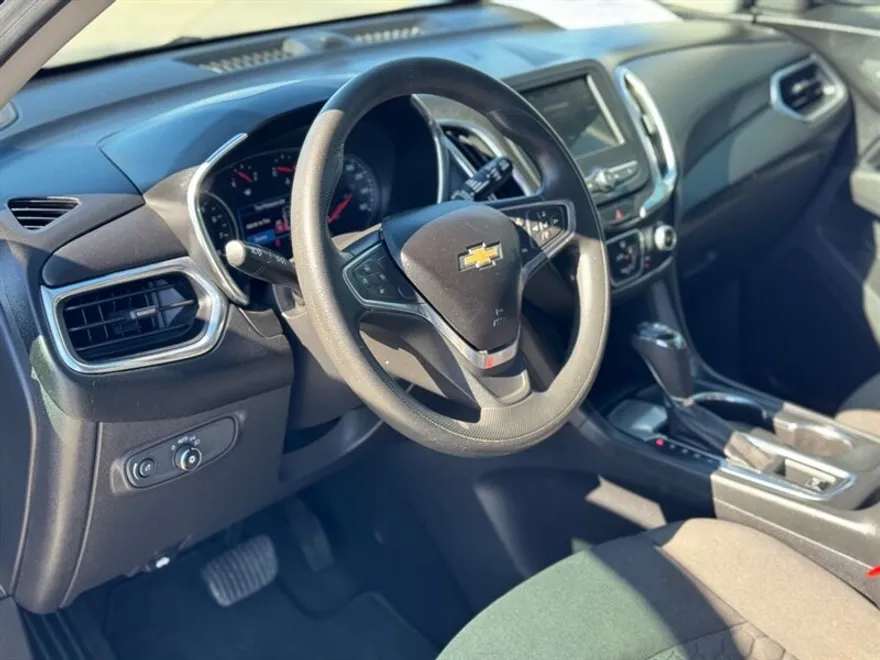 2019 Chevrolet Equinox LT photo 1
