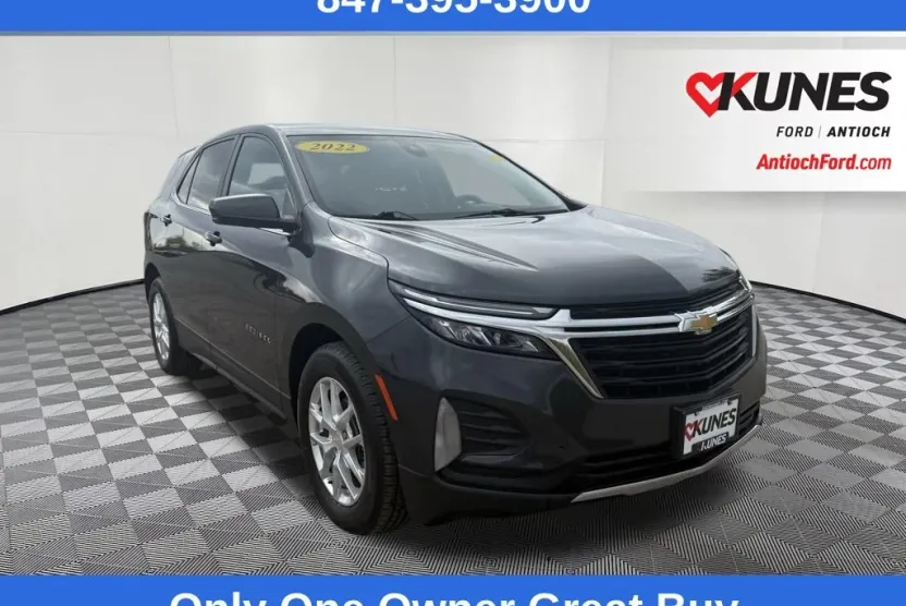 2022 Chevrolet Equinox LT photo 1