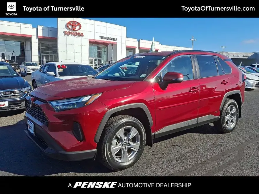 2022 Toyota RAV4 Hybrid XLE photo 1