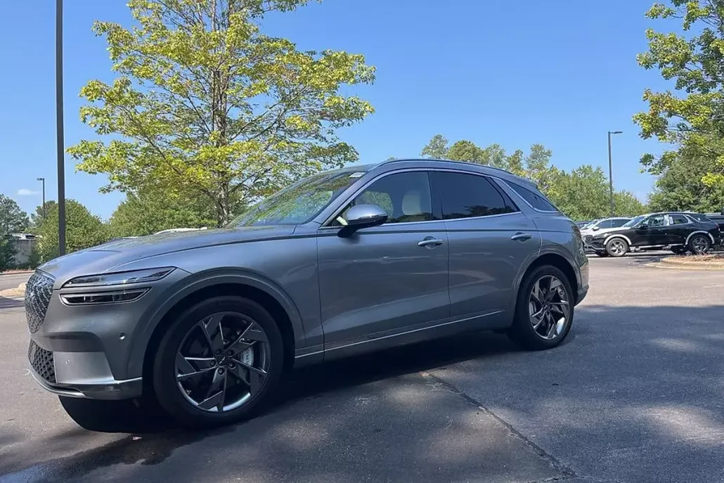 2025 Genesis Electrified GV70 Advanced photo 1