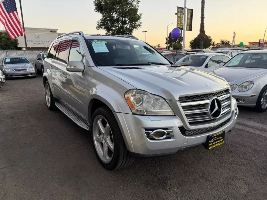 2008 Mercedes Benz GL 550 photo 1